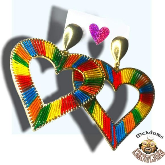 Black Queen Shirt with Matching Earrings - Picture 2 of 3